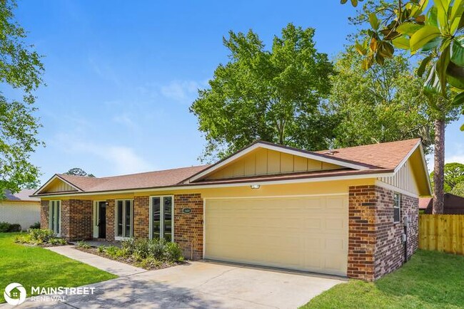 Building Photo - 1684 BRIARWOOD LN, ORANGE PARK, FL 32073