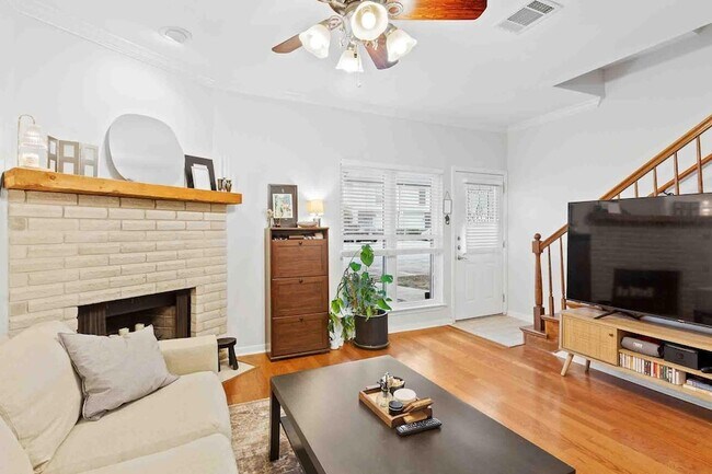 Foto del edificio - 1307 Kinney Ave