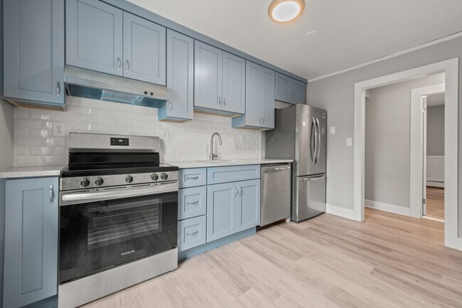 Kitchen - 17 Locust St