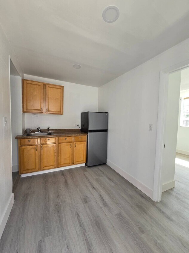 Foto del edificio - 3325 E 3rd Ave
