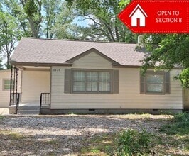 Building Photo - 3525 Farmville Rd