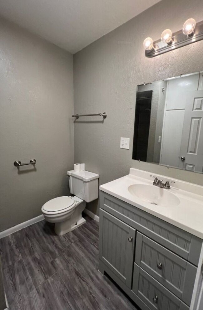 Foto del edificio - Cozy 1 bed, 1 bath near UCO in Edmond comi...