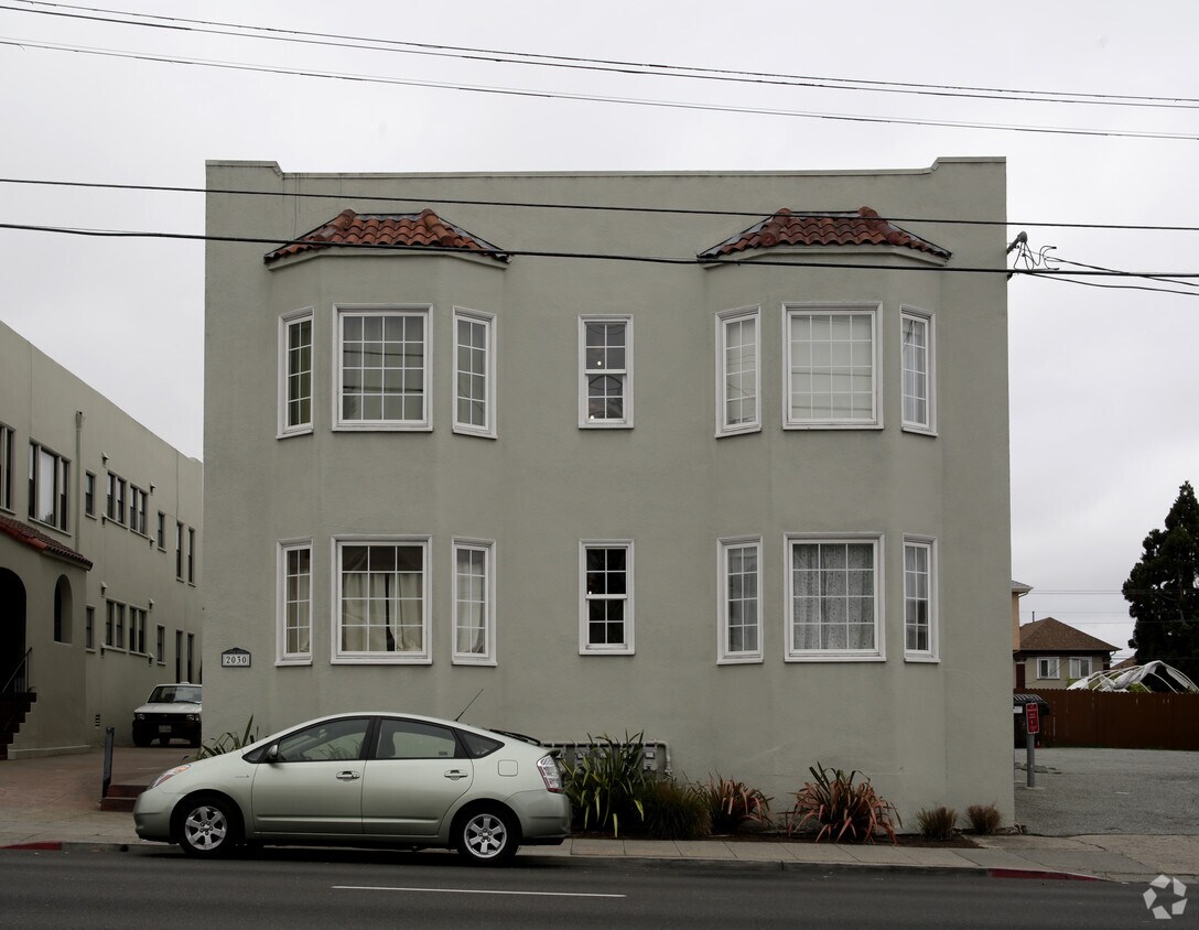 Building Photo - 2030 Ashby Ave