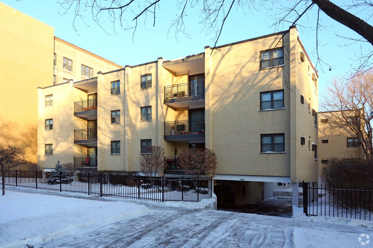 Building Photo - Lunt Building