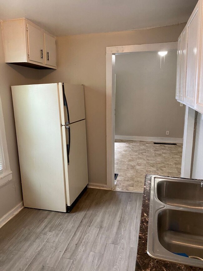 Foto del edificio - 251-251 1/2 N Fifth St