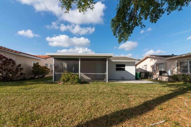 Building Photo - 8524 NW 57th Ct