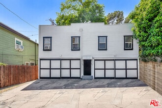 Building Photo - 947 Hilldale Ave