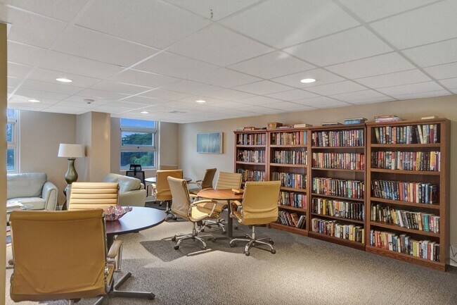 Foto del edificio - 531 N Ocean Blvd