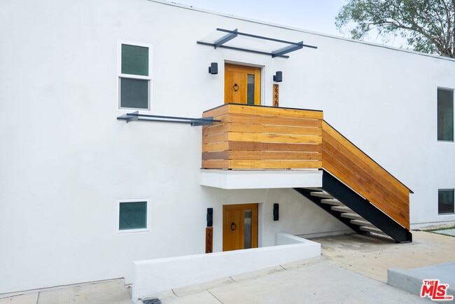Foto del edificio - 2226 1/2 Aaron St