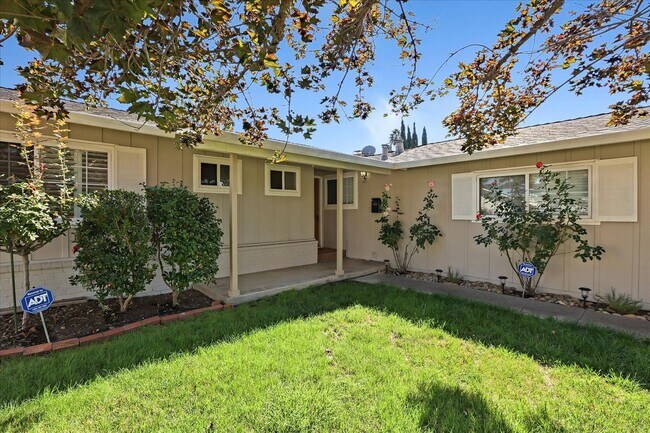 Building Photo - 4 br, 2 bath House - 902 Cottonwood Drive