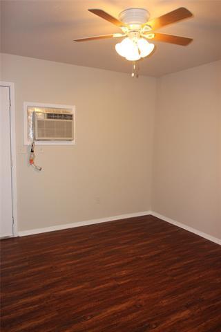 Building Photo - 304 N Merrimac St