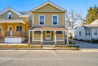 Building Photo - 902 N 2nd St
