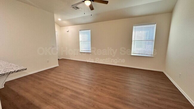 Foto del edificio - 11417 N University Ave