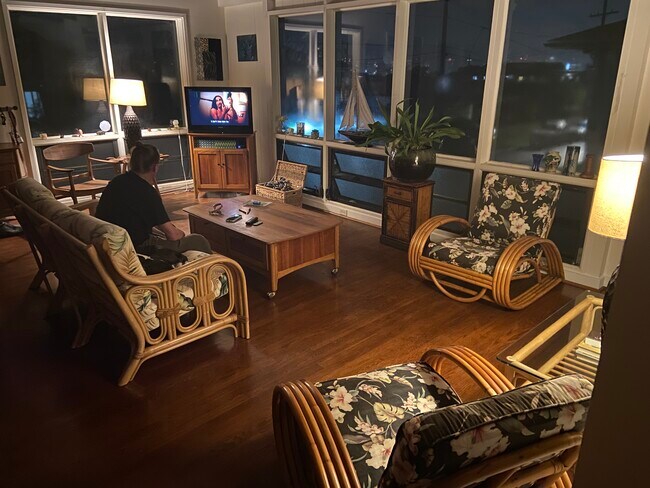 Foto del edificio - 2424 Lanai St