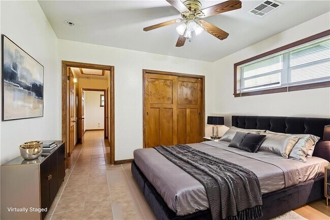 Foto del edificio - 3321 Republic St