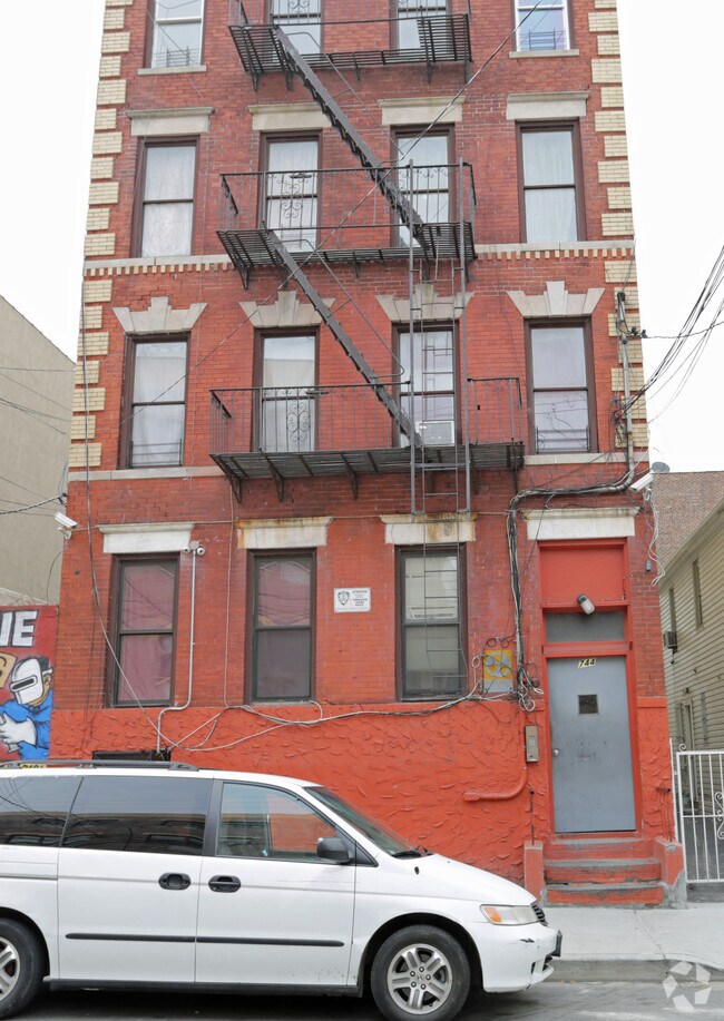 Building Photo - 744 E 214th