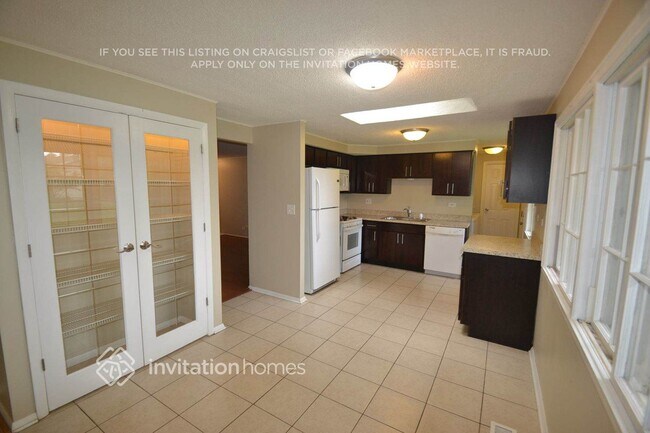 Building Photo - 433 Janine Ln