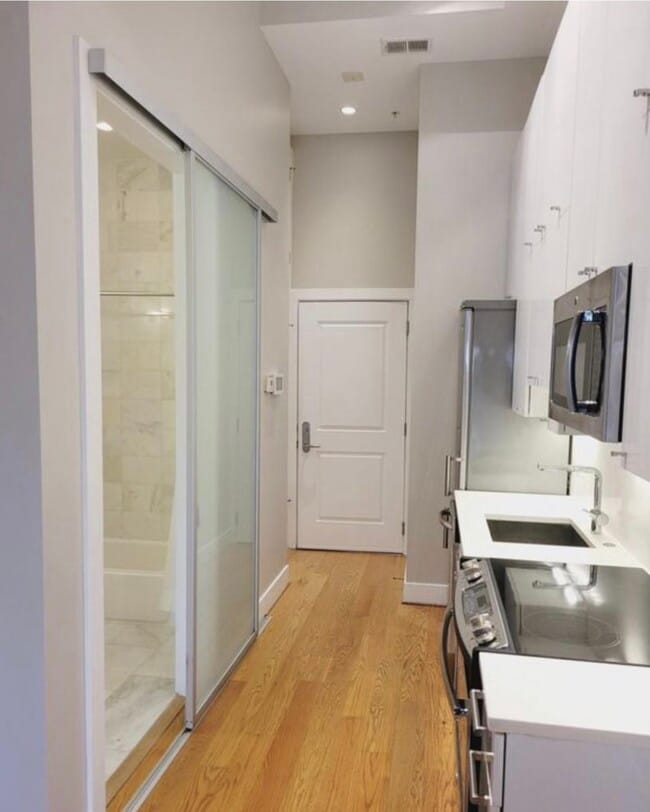 Photo - 1211 G St SE Apartment