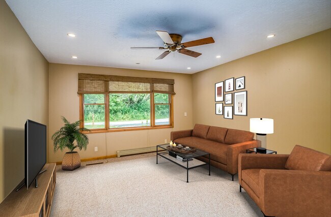 Building Photo - 2969 S Southbrook Dr