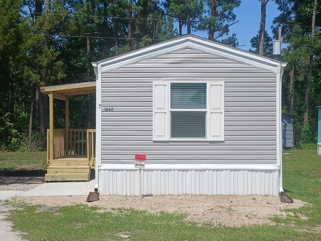 Building Photo - 1860 Holden Beach Rd SW