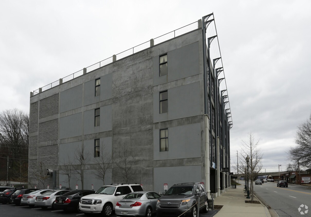 The Four Seventeen At Frazier Apartments Chattanooga, TN