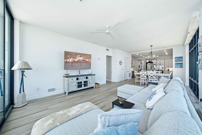 Foto del edificio - 225 Strand Dr