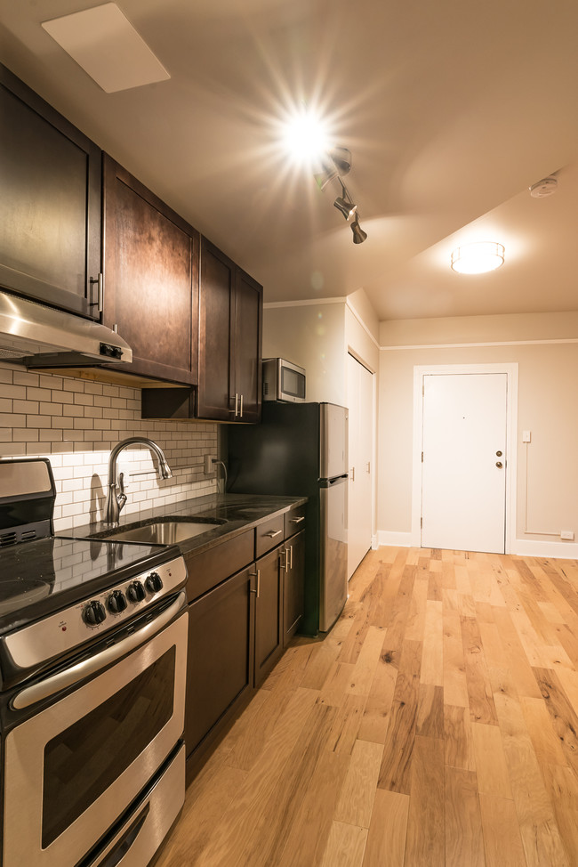 Stainless appliances - 301 Main