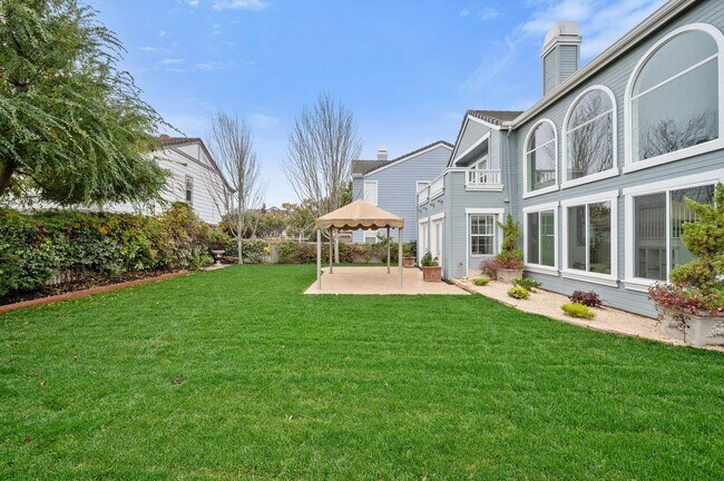 Foto del edificio - 142 Monaco Dr