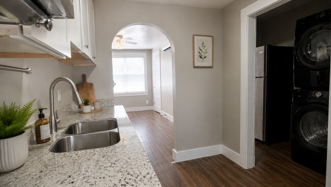 Foto del edificio - 2337 S Windsor Cir