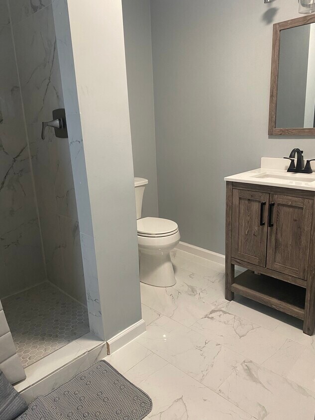 Foto principal - 6749 Amherst Rd