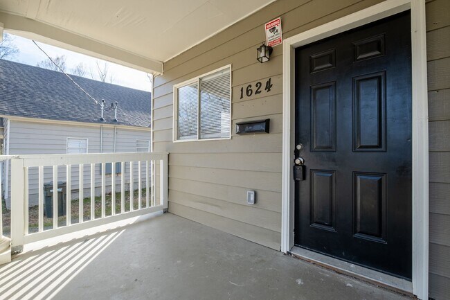 Foto del edificio - 1624-1626 Brown