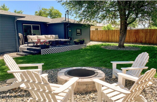 Foto del edificio - 2461 Otis St