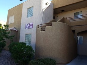 Building Photo - 6877 Tamarus St