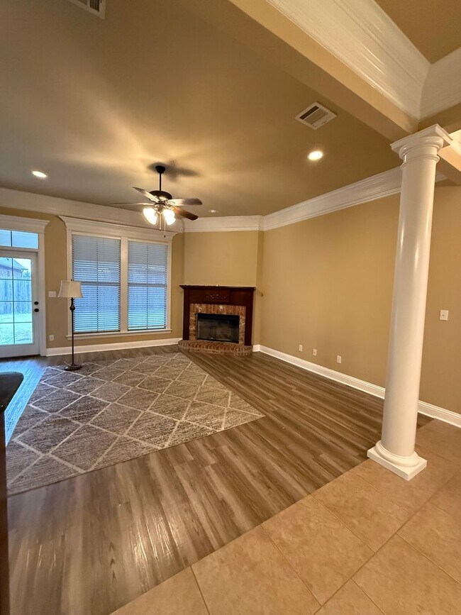 Building Photo - Haughton! Charming 3-Bedroom Brick Home with Spacious Yard