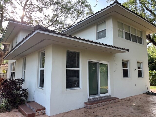 Foto del edificio - 3698 Franklin Ave