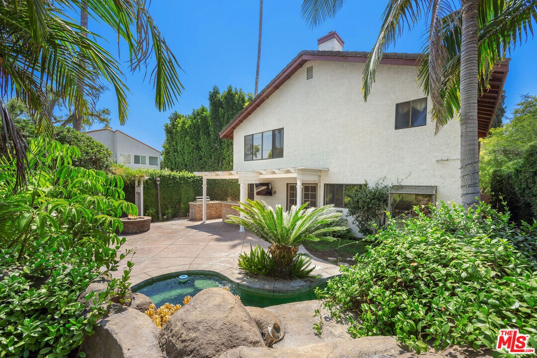 Foto principal - 13031 Magnolia Blvd