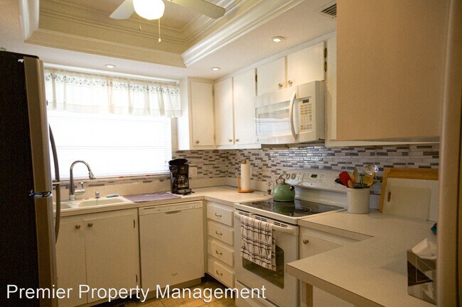 Foto del edificio - 2 br, 2 bath House - 1020 Palm View Drive ...