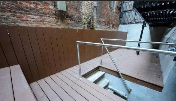 Terrace - 142 Sullivan St