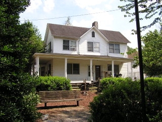 Primary Photo - 160 Main St