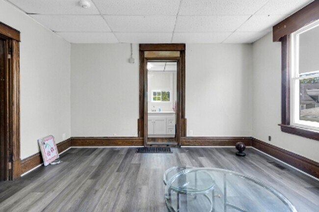 Foto del edificio - 413 Forest Ave