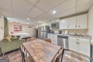Building Photo - 1502 Rockcrest Way