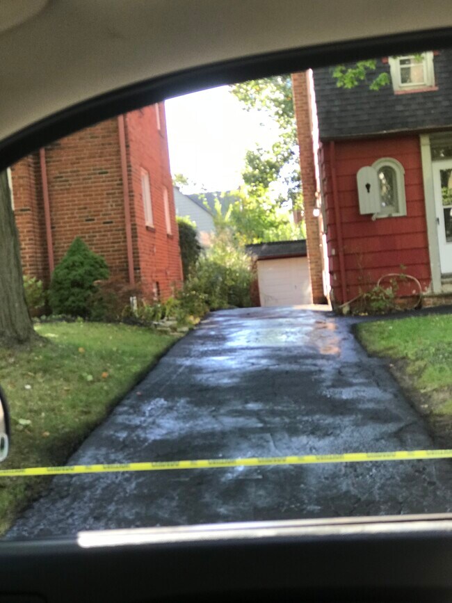 Acabamos de terminar la entrada para vehículos. - 3520 Ingleside Rd