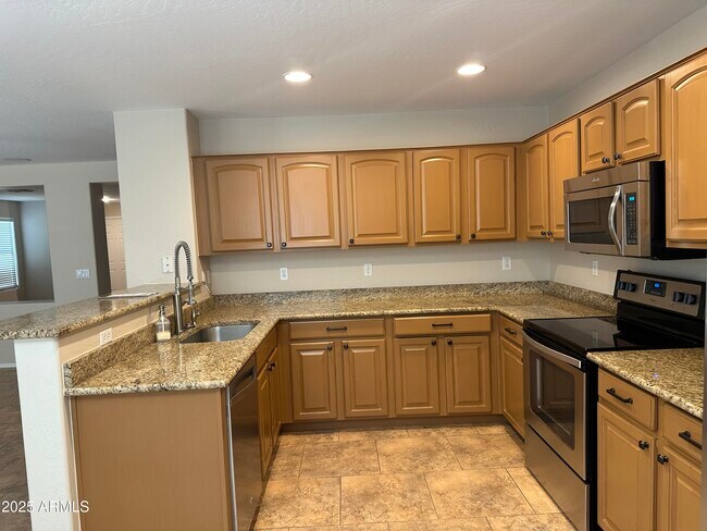 Foto del edificio - 2011 W Sunshine Butte Dr