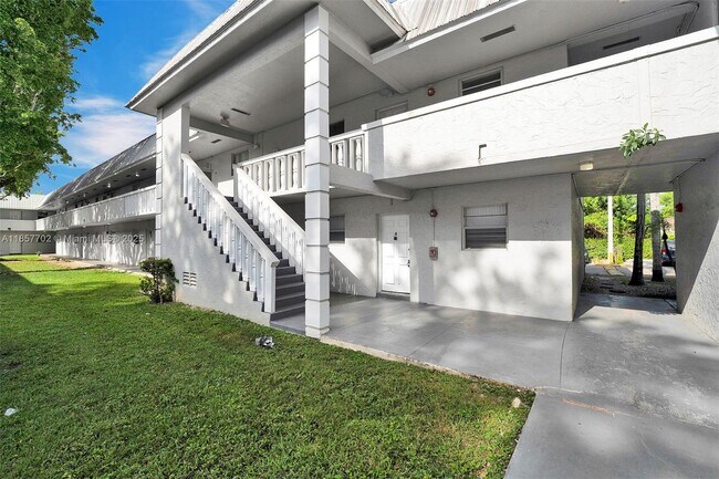 Foto del edificio - 17255 SW 95th Ave