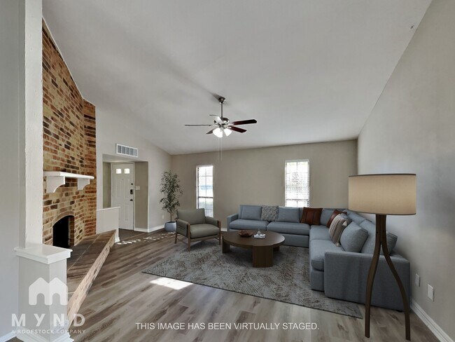 Foto del edificio - 4231 Karnes Dr