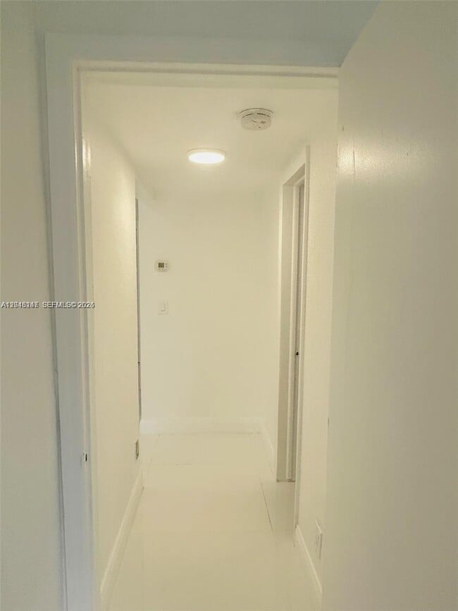Foto del edificio - 13987 NE 2nd Ave