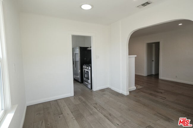 Building Photo - 2847 Pyrites St