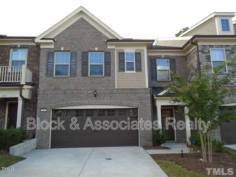 Foto principal - 234 Daymire Glen Ln