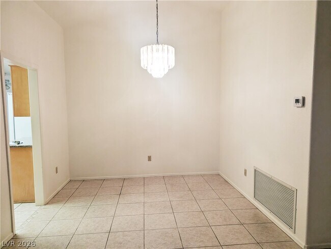 Building Photo - 9433 Quail Ridge Dr