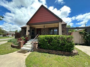 Building Photo - 3824 Key Pl